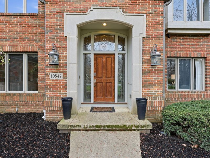 10542 Wellington Boulevard, Powell, OH 43065 Photo 4