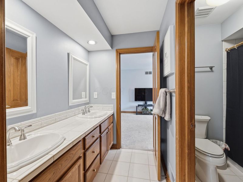 10542 Wellington Boulevard, Powell, OH 43065 Photo 44