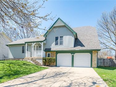6528 N London Drive, Kansas City, MO 64151