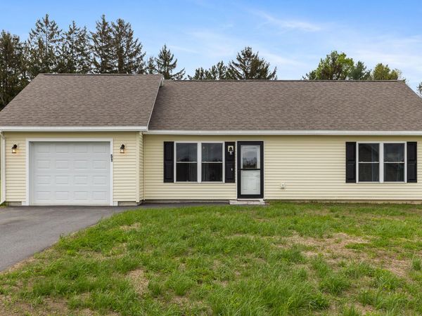 51 Stearns Farm Road, Hampden, ME 04444