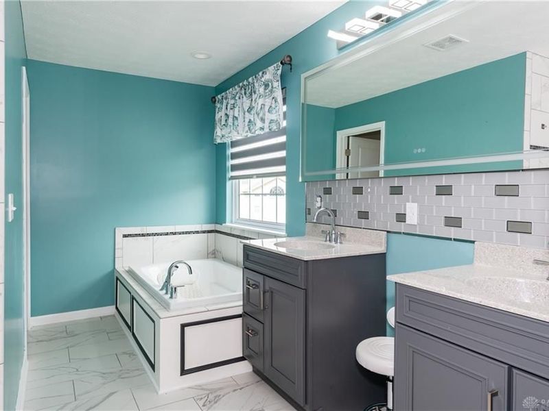 1665 Mulberry Woods Court, Vandalia, OH 45377 Photo 19