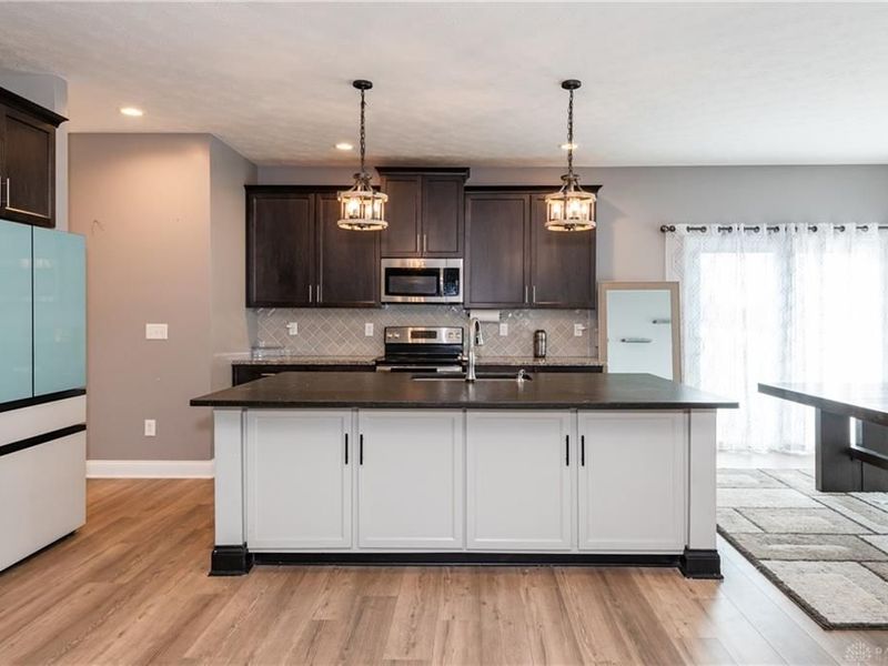 1665 Mulberry Woods Court, Vandalia, OH 45377 Photo 6