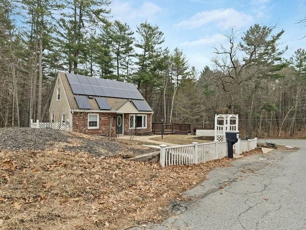 1 Mt Paul Road, Tyngsborough, MA 01879