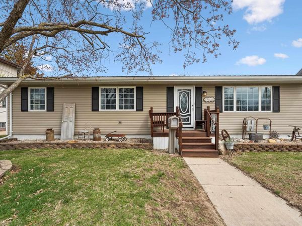 510 SW 6th Avenue, Independence, IA 50644