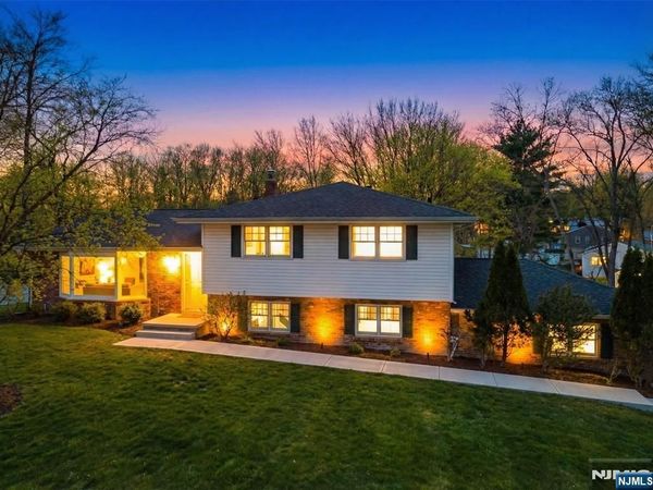 1011 Washington Avenue, OLD TAPPAN, NJ 07675