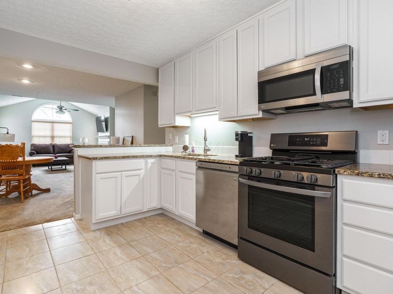 788 Windward Way, Unit 21, Columbus, OH 43230 Photo 11