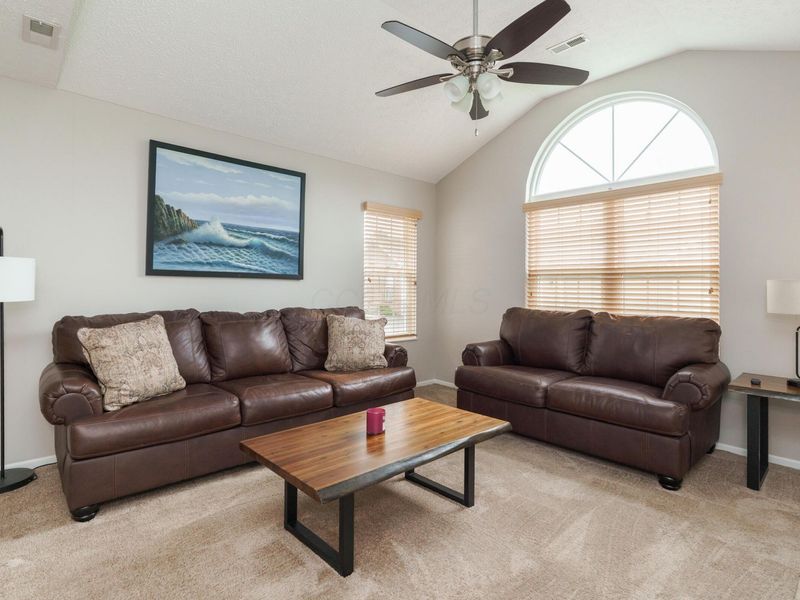 788 Windward Way, Unit 21, Columbus, OH 43230 Photo 4