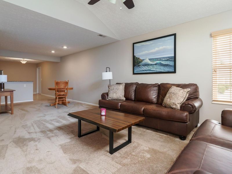 788 Windward Way, Unit 21, Columbus, OH 43230 Photo 6