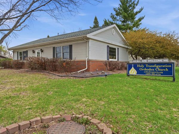 6216 N SHERIDAN Road, Peoria, IL 61614