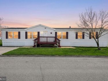 701 CASSEL ROAD, Unit 82, MANCHESTER, PA 17345