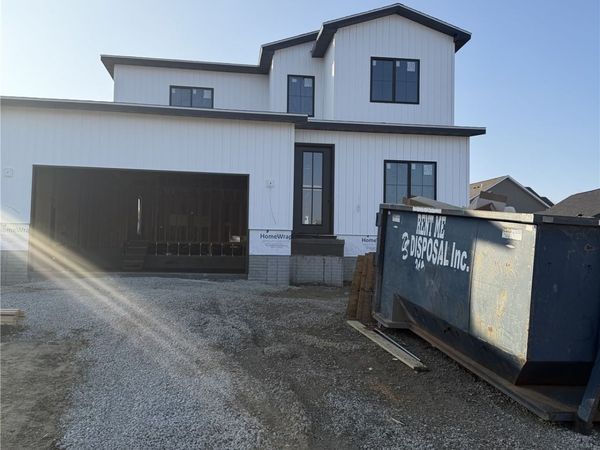 1615 38th Street SE, Cedar Rapids, IA 52403