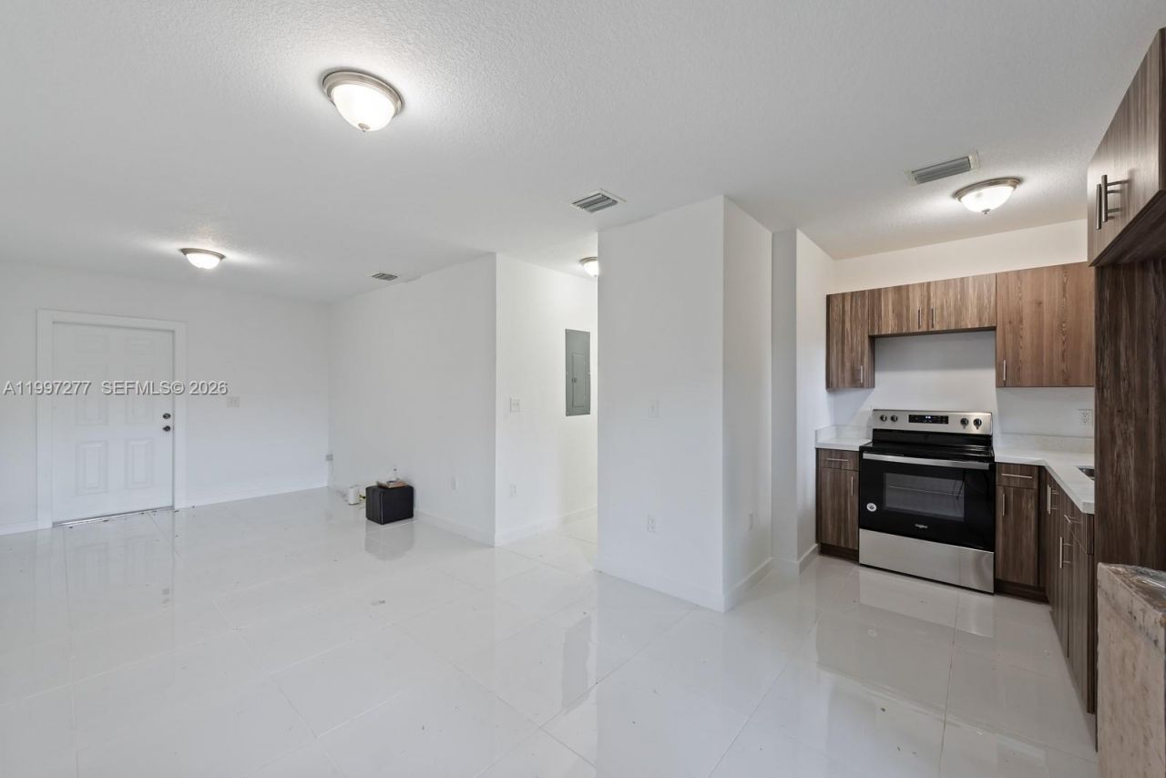 7940 NW 12th Ct, Unit B, Miami, FL 33147 Photo