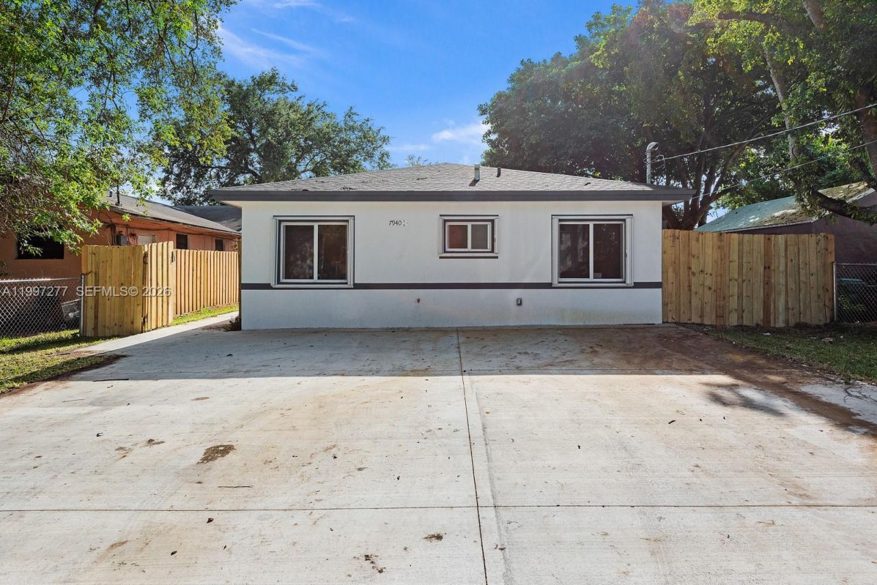 7940 NW 12th Ct, Unit B, Miami, FL 33147 Photo