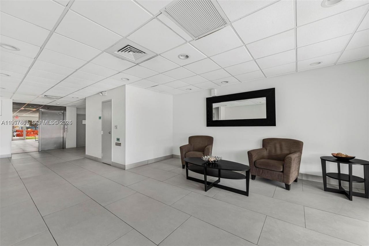 1666 West Ave, Unit 305, Miami Beach, FL 33139 Photo