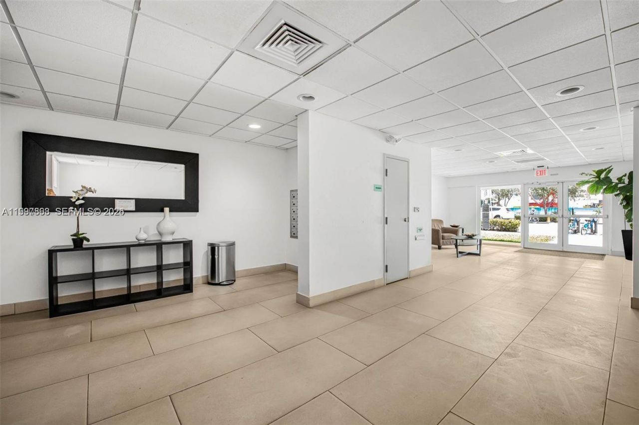 1666 West Ave, Unit 305, Miami Beach, FL 33139 Photo