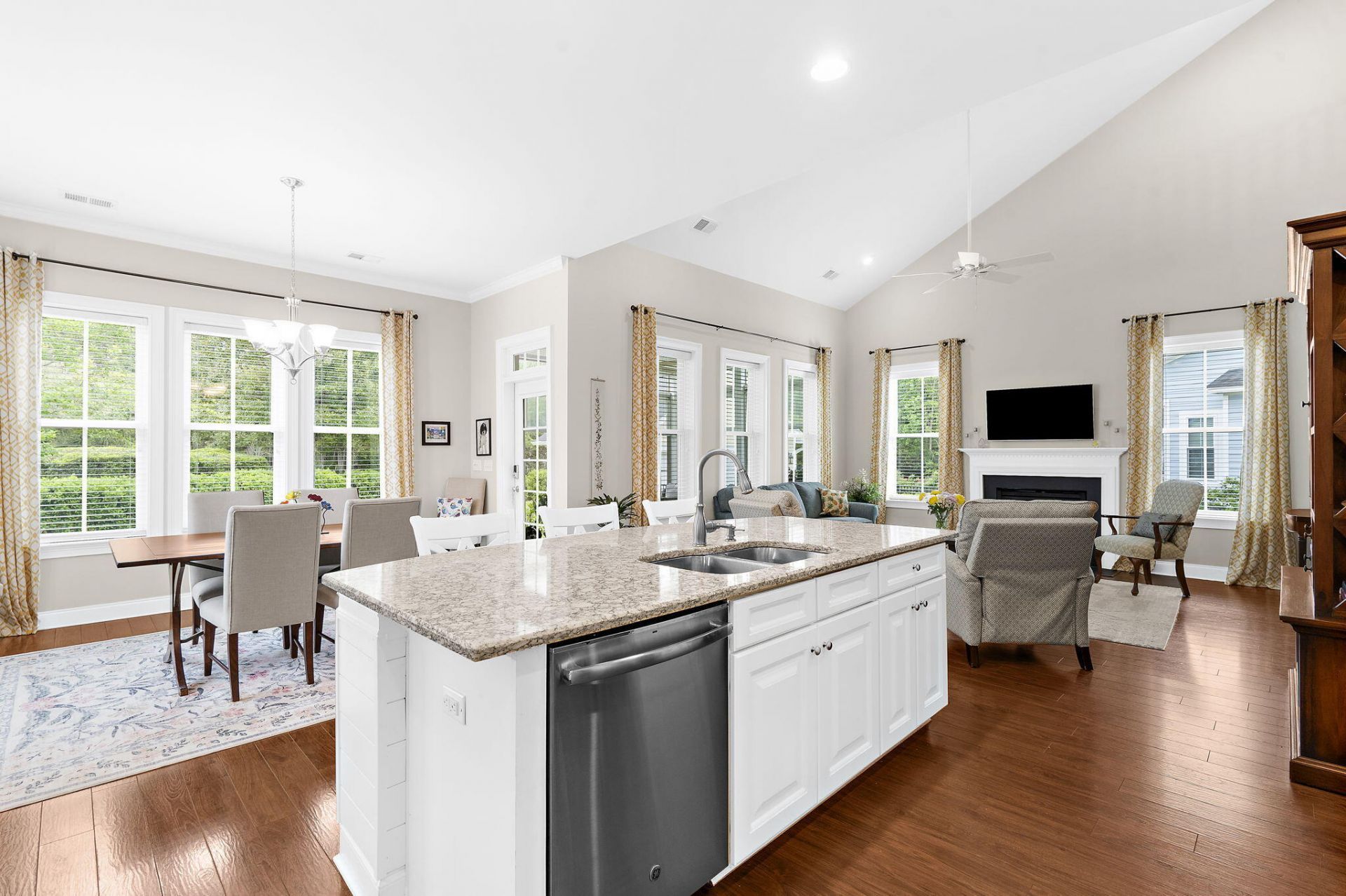 3716 Abercrombie Court Photo 16