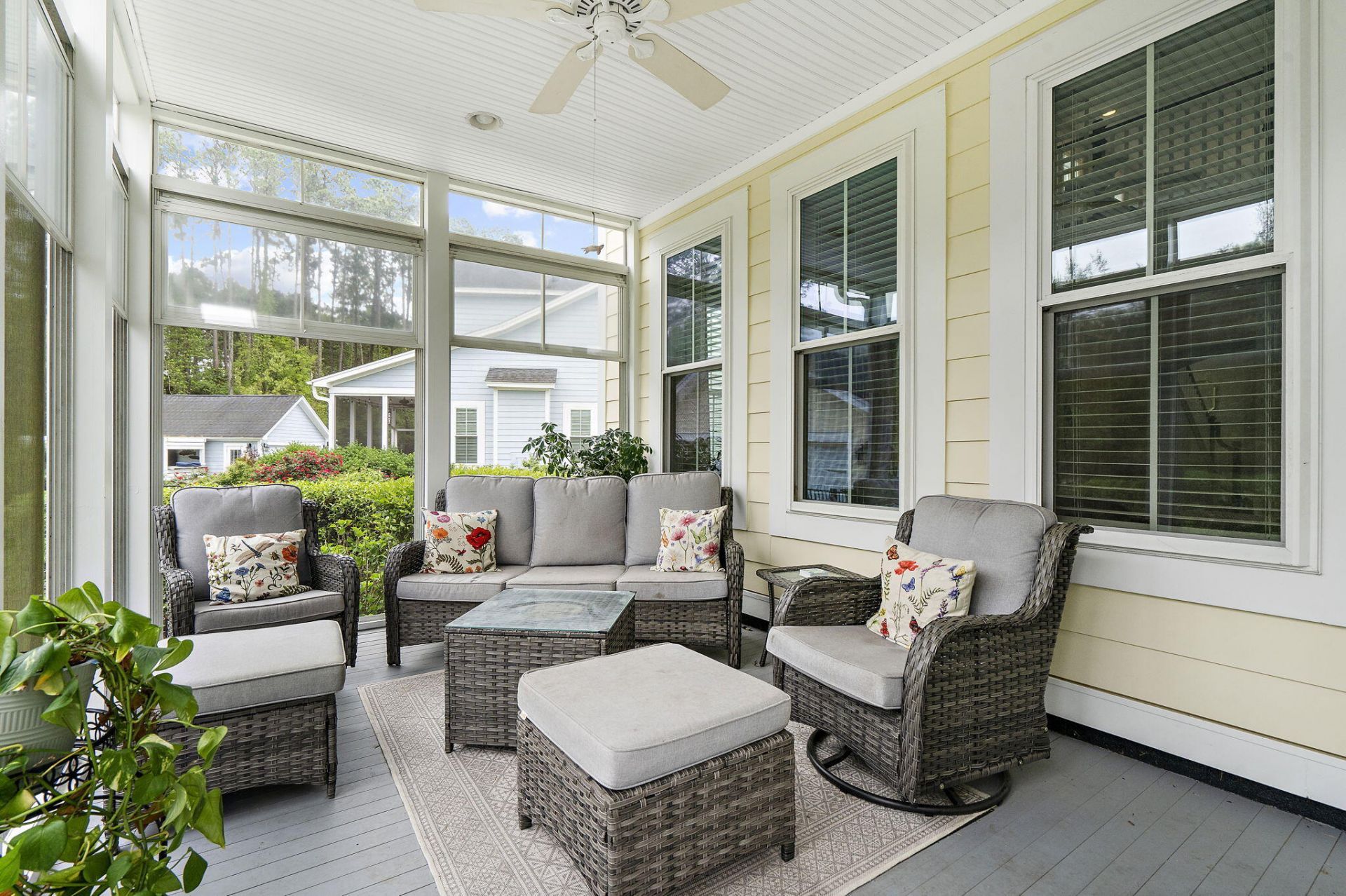 3716 Abercrombie Court Photo 4