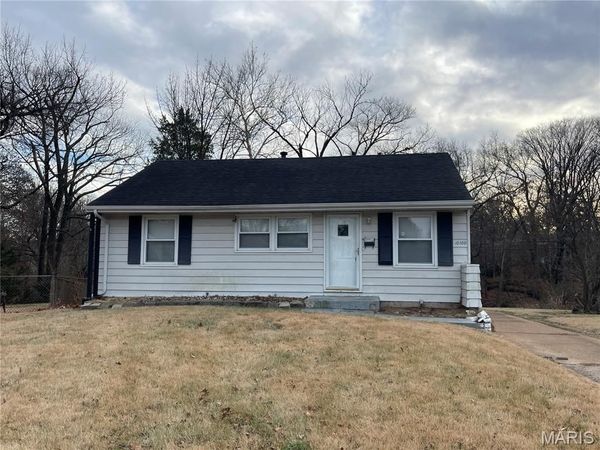 10300 Ross Circle , St Louis, MO 63137