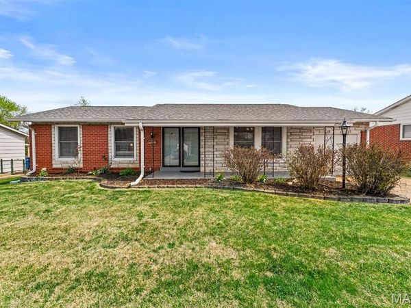 2738 Westminster Drive , Florissant, MO 63033
