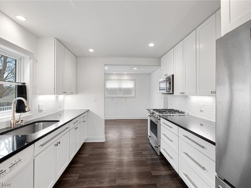 4302 Murray Avenue, Willoughby, OH 44094 Photo 13