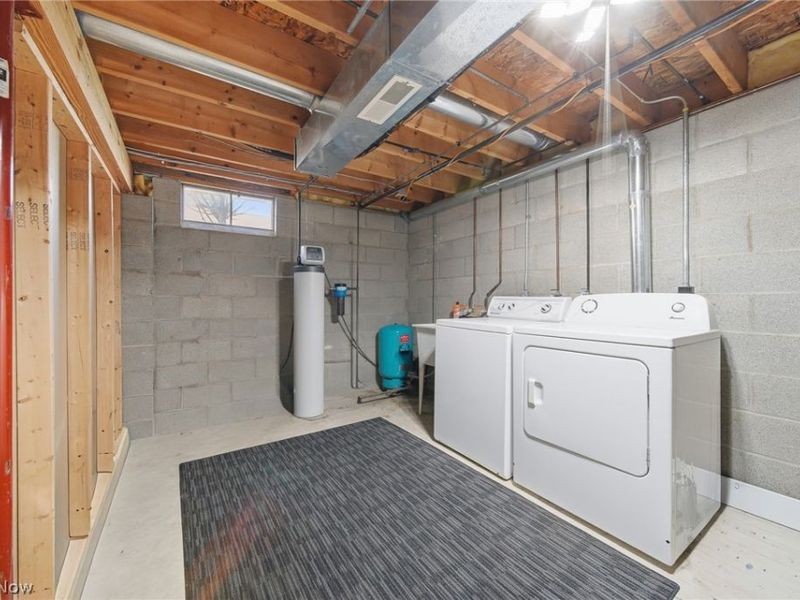 2382 Mount Pleasant Street NE, Canton, OH 44721 Photo 29