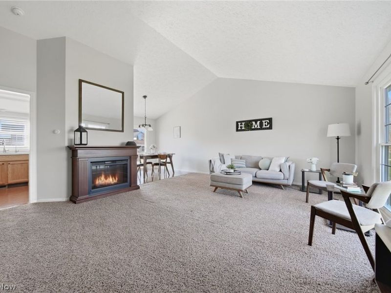 2382 Mount Pleasant Street NE, Canton, OH 44721 Photo 3