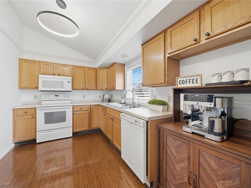 2382 Mount Pleasant Street NE, Canton, OH 44721 Photo 7