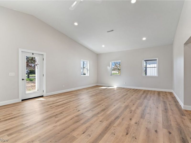 515 Pine Street NW, Beach City, OH 44608 Photo 10