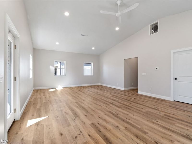 515 Pine Street NW, Beach City, OH 44608 Photo 12