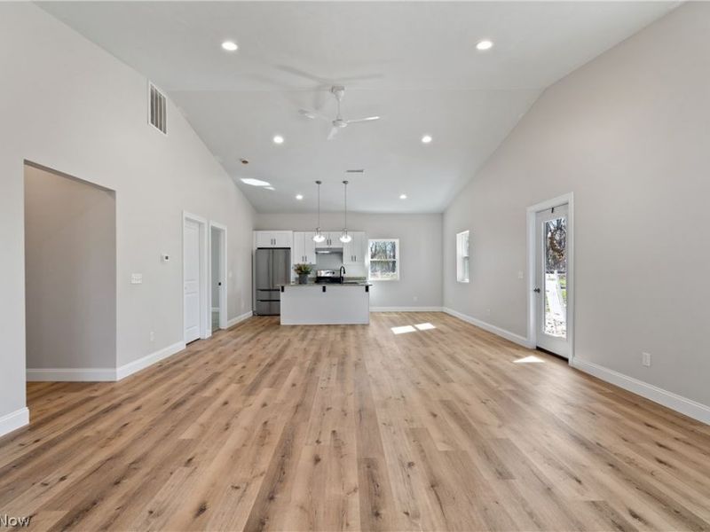 515 Pine Street NW, Beach City, OH 44608 Photo 5