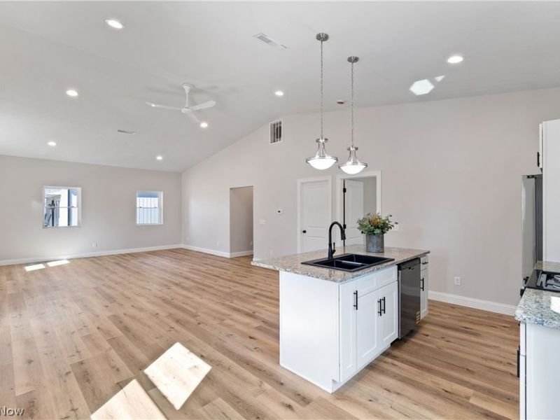 515 Pine Street NW, Beach City, OH 44608 Photo 9