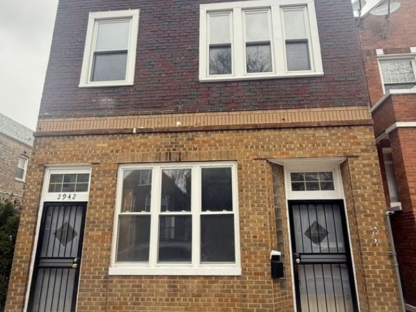 2942 W Pershing Road , Chicago, IL 60632