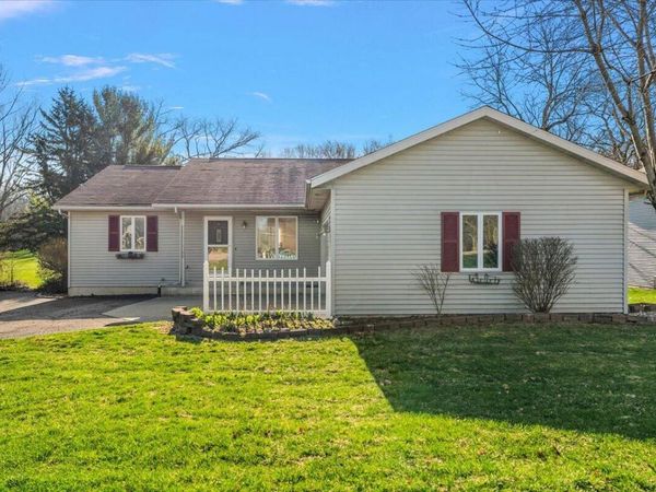 272 Fairway Court, Plainwell, MI 49080