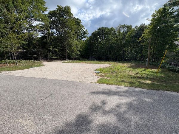 8349 Leecrest Boulevard, Onekama, MI 49675