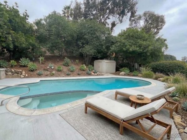 6447 Lake Athabaska, San Diego, CA 92119