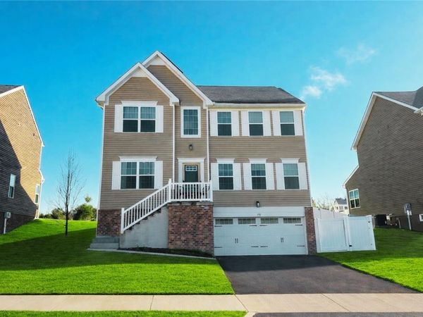 112 Valentino Lane, Zelienople, PA 16063