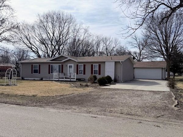 105 S Rumsey Street, Everly, IA 51338