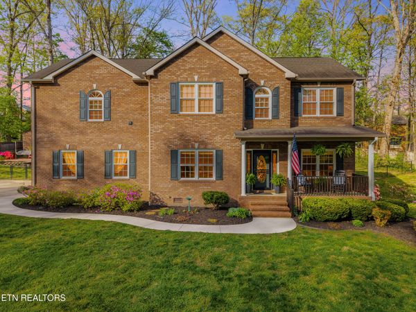 8016 Walker Rd, Knoxville, TN 37938
