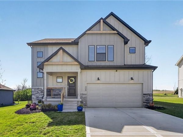 408 Woodview Drive, Raymore, MO 64083