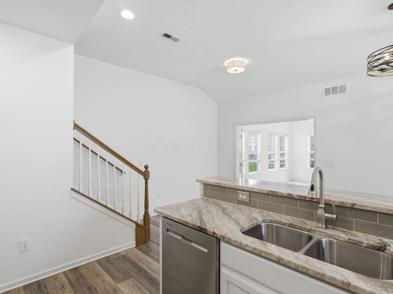 8050 Flint Run Place , Columbus, OH 43235 Photo 10