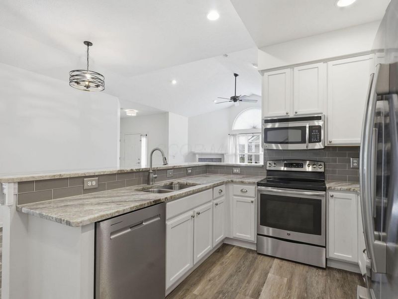 8050 Flint Run Place , Columbus, OH 43235 Photo 11