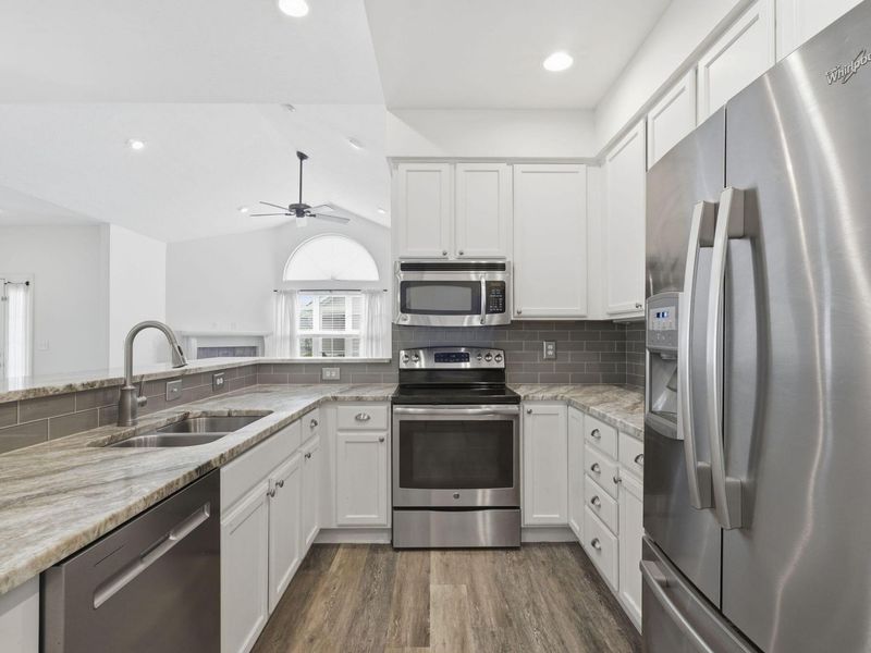 8050 Flint Run Place , Columbus, OH 43235 Photo 12