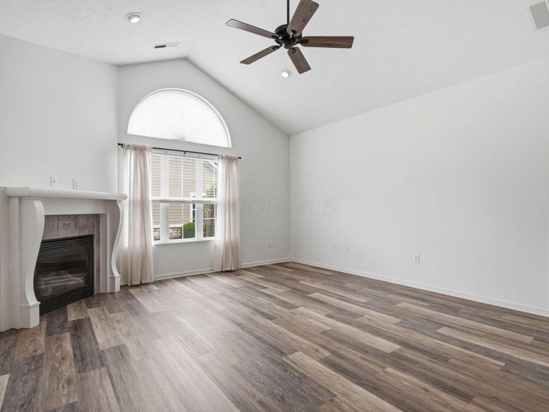 8050 Flint Run Place , Columbus, OH 43235 Photo 3