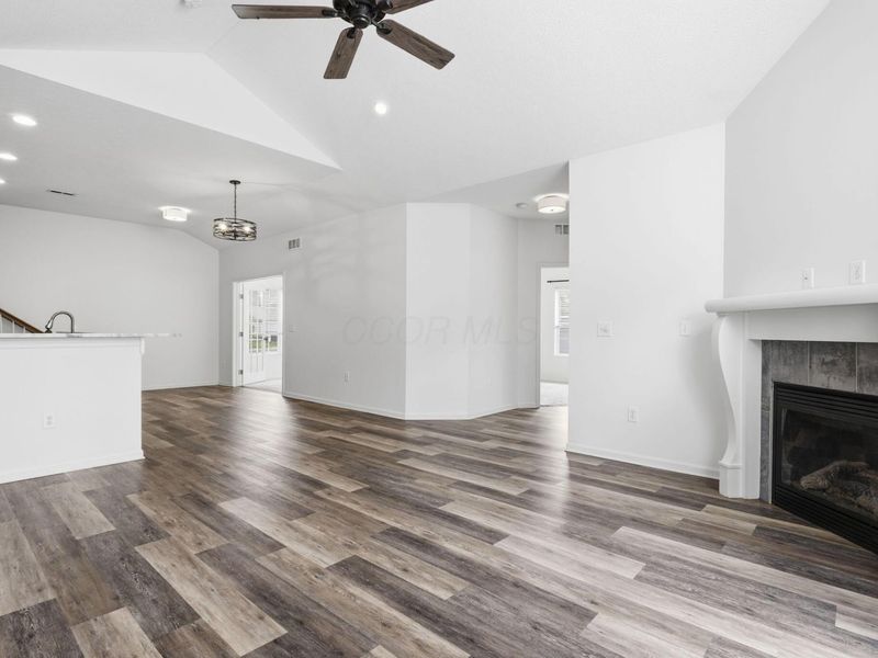 8050 Flint Run Place , Columbus, OH 43235 Photo 5