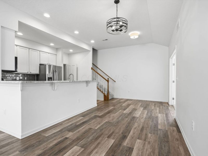 8050 Flint Run Place , Columbus, OH 43235 Photo 6