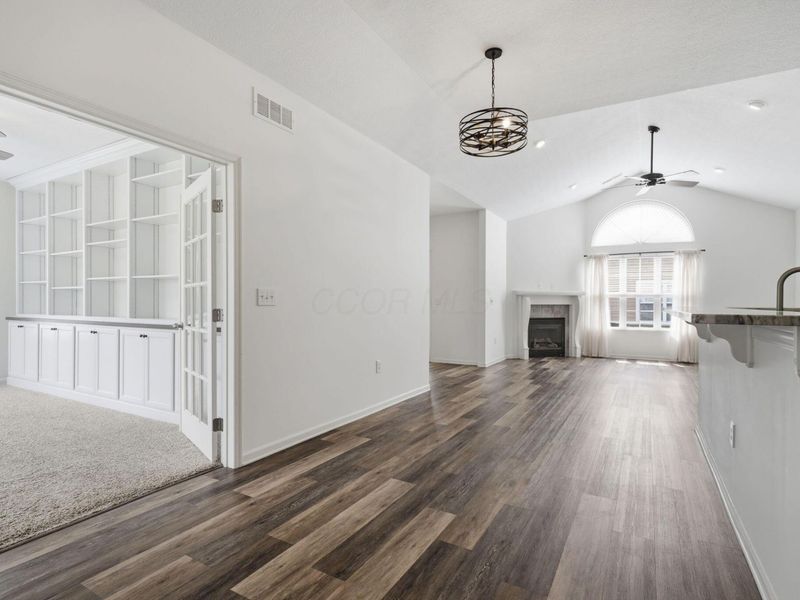 8050 Flint Run Place , Columbus, OH 43235 Photo 7