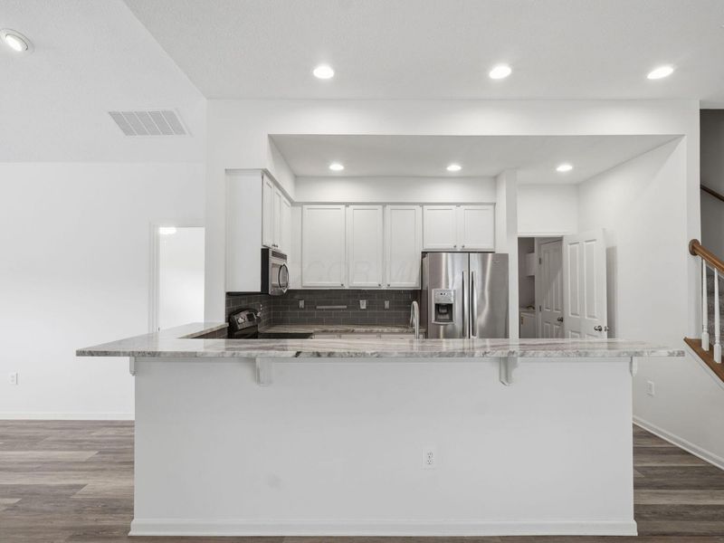 8050 Flint Run Place , Columbus, OH 43235 Photo 8