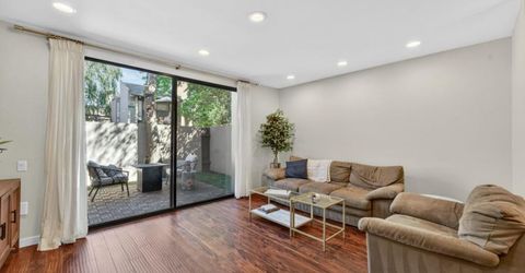 878 Woodside Ln #2, Unit 2, Sacramento, CA 95825 Photo