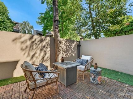 878 Woodside Ln #2, Unit 2, Sacramento, CA 95825 Photo