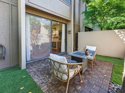 878 Woodside Ln #2, Unit 2, Sacramento, CA 95825 Photo